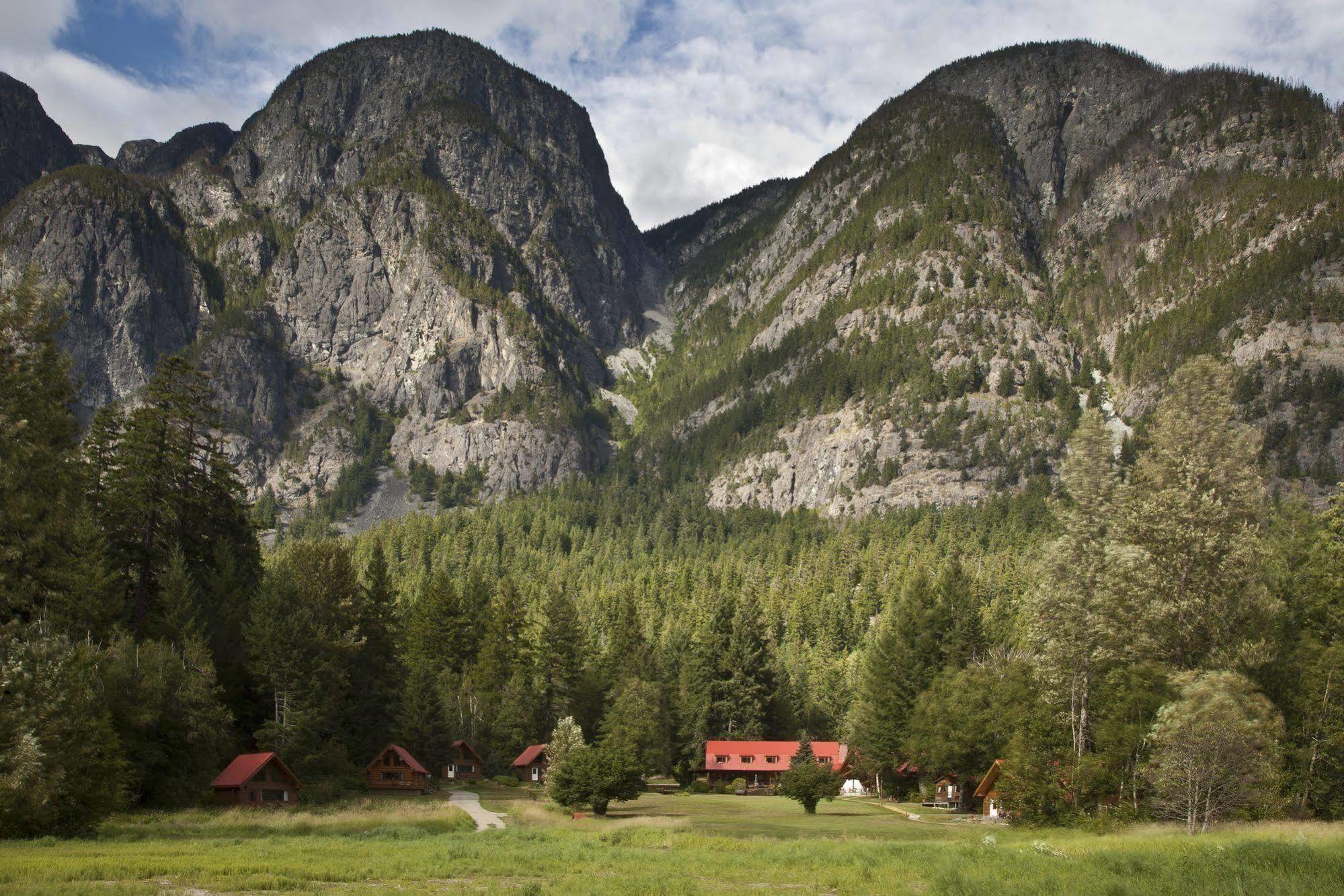 Tweedsmuir Park Lodge Stuie Exterior photo